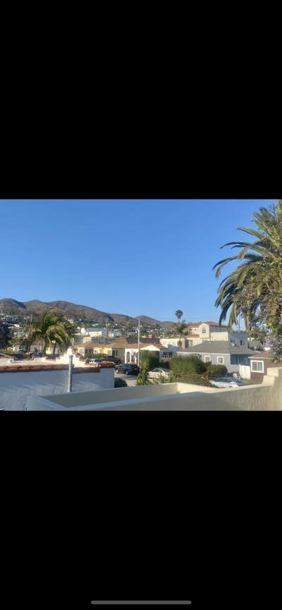Ocean View & Hardwood Floors 2BR Main Photo