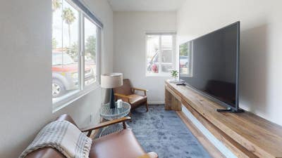Private Room in Sunny Pacific Beach Home Near Crys Main Photo