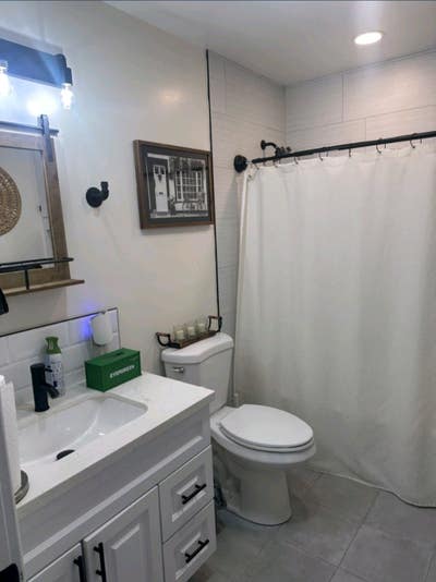 Cozy furnished bedroom Main Photo