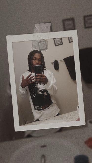Professional Male seeks a small or large room Main Photo