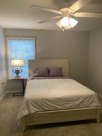 Private bedroom in a quiet, well maintained home Main Photo
