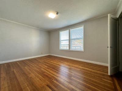 3 Bedrooms top unit for rent on Mission Main Photo
