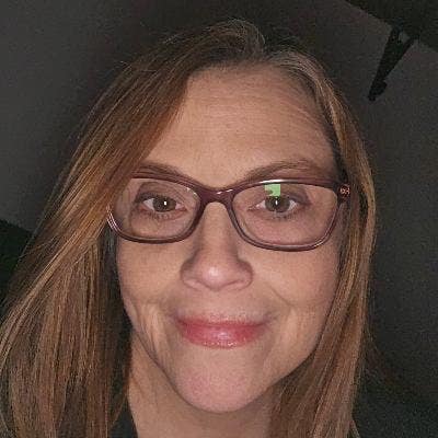 Professional Female seeking clean, quiet room Main Photo