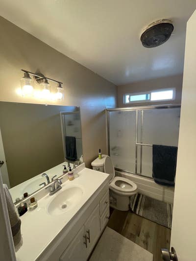 Looking for roommate (Torrance) Main Photo