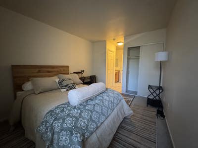 Rooms for Rent Near Sutter & Kaiser Hospitals Main Photo
