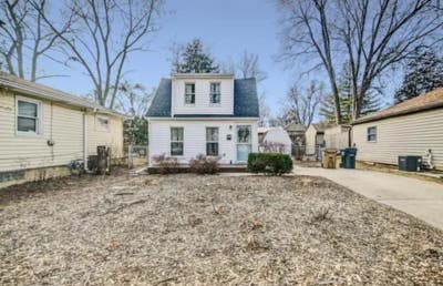 1 BR 1 bathroom house Main Photo