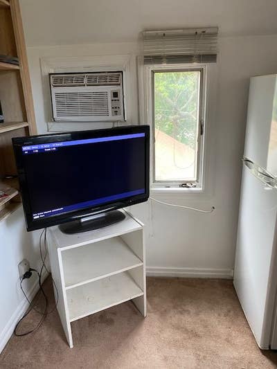 Fully Furnished Room in House Roslyn Heights Main Photo