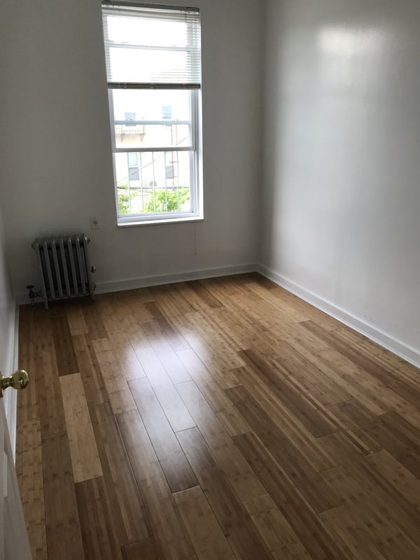 ' 800 furnished 1 month rental in Astoria' Room to Rent from SpareRoom