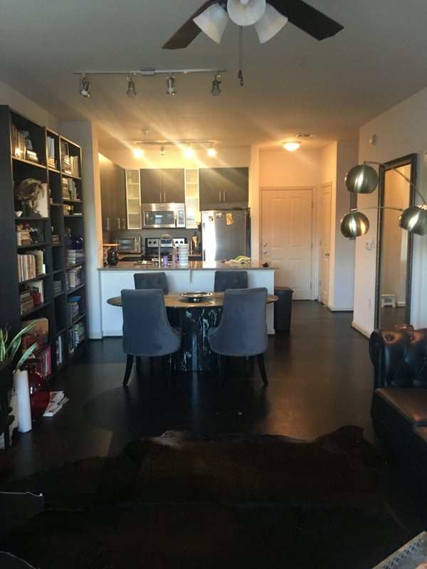 1513 M Newly Renovated Modern Fairfax Corner Apt Room To From Apartment Is Steps From S And Restaurants Of Fairfax Corner With Easy Access To 66 Only A