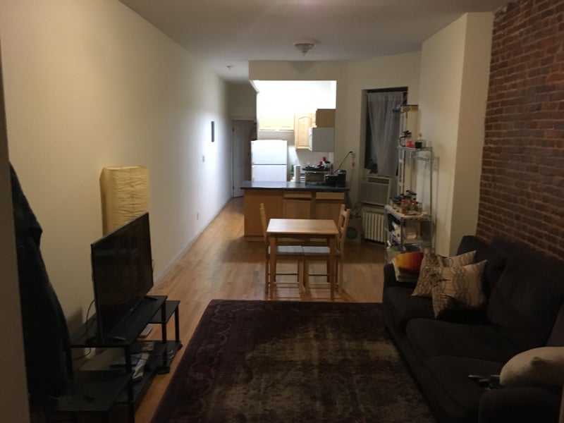Room Available in Large Yorkville Apartment\' Room to Rent from SpareRoom Room Available in Large Yorkville Apartment\' Room to Rent from SpareRoom