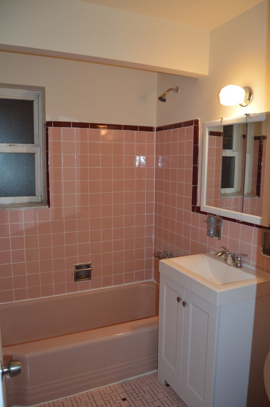 'Large Room for rent in Morris Park' Room to Rent from SpareRoom