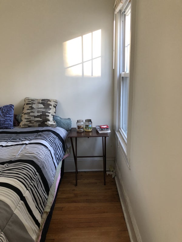 'Large room for rent 850 Yonkers ' Room to Rent from SpareRoom