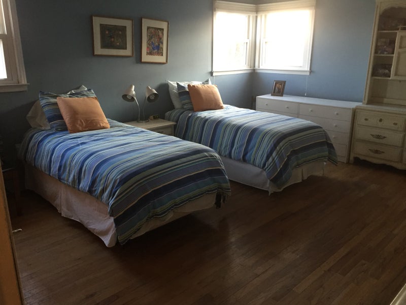 'Two rooms in waterfront home in West Islip' Room to Rent from SpareRoom