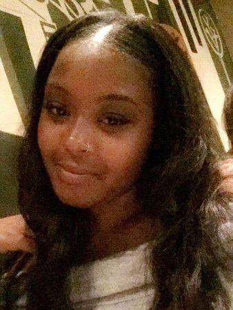 what to buy a 22 year old female