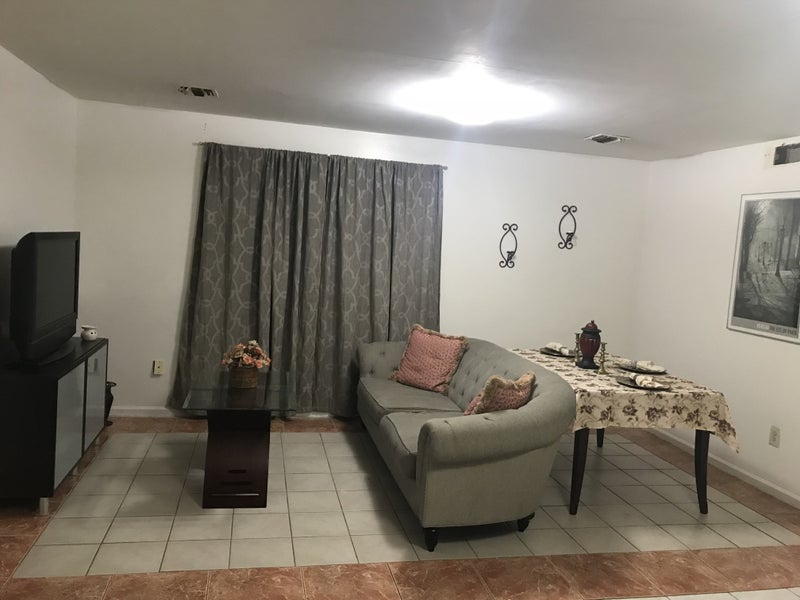 '2 Family home with separate entrance.' Room to Rent from SpareRoom