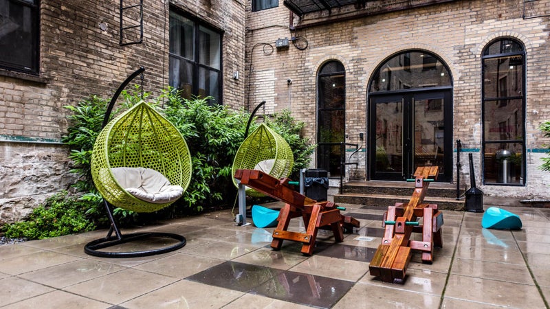 Skyline Views High Ceilings Outdoor E W D Room To Click To Zoom Outdoor Lounge