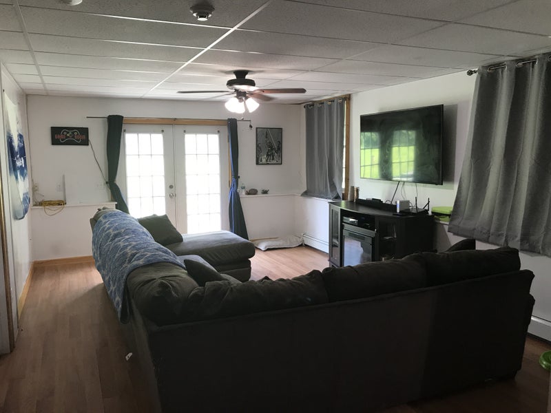 'Couple with room for rent' Room to Rent from SpareRoom