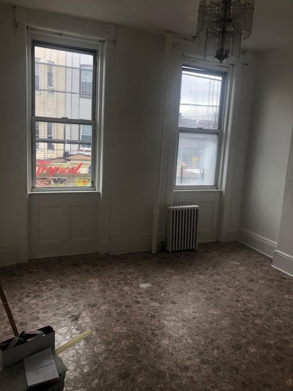 'Room available in a 2 bd apartment in nj in u..c' Room to Rent from