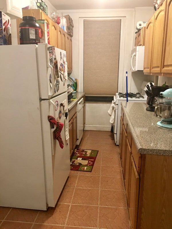 'One Bedroom Available in Spacious Inwood Apartment' Room to Rent from