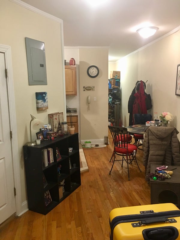 'One Bedroom Available in Spacious Inwood Apartment' Room to Rent from
