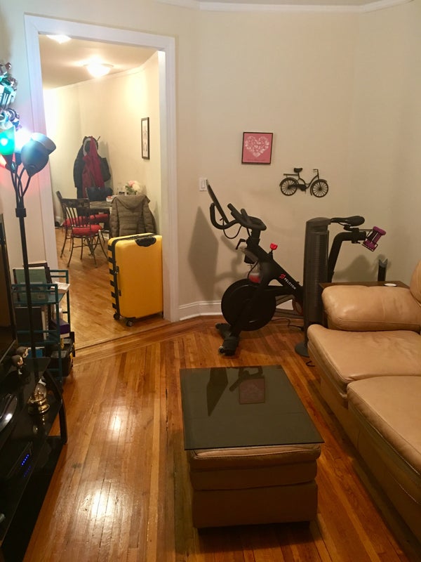 'One Bedroom Available in Spacious Inwood Apartment' Room to Rent from
