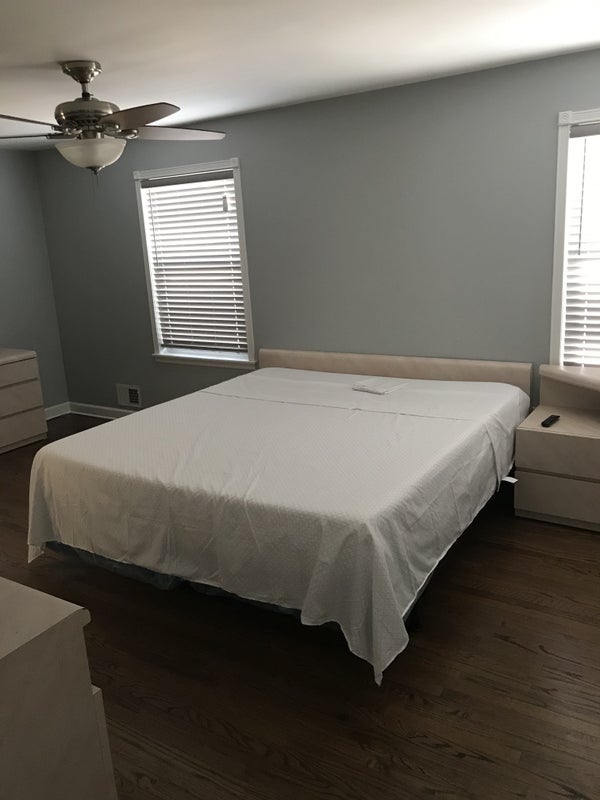 ' Furnished rooms in a house available for rent (Cr' Room to Rent from