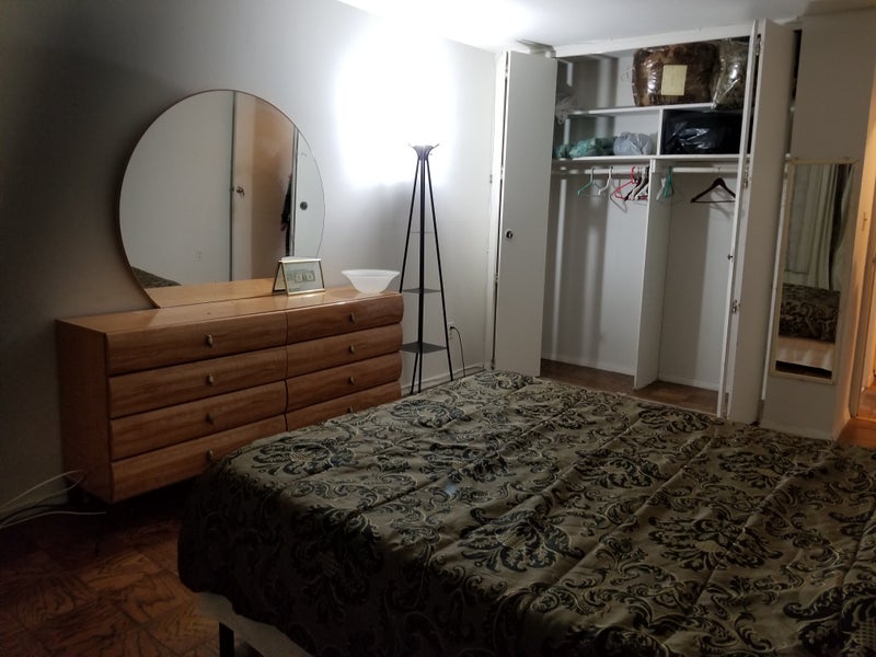 'Huge furnished room in flushing queens' Room to Rent from SpareRoom