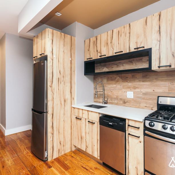 'Small Back room 3 ( Fits A Full Size Bed)' Room to Rent from SpareRoom