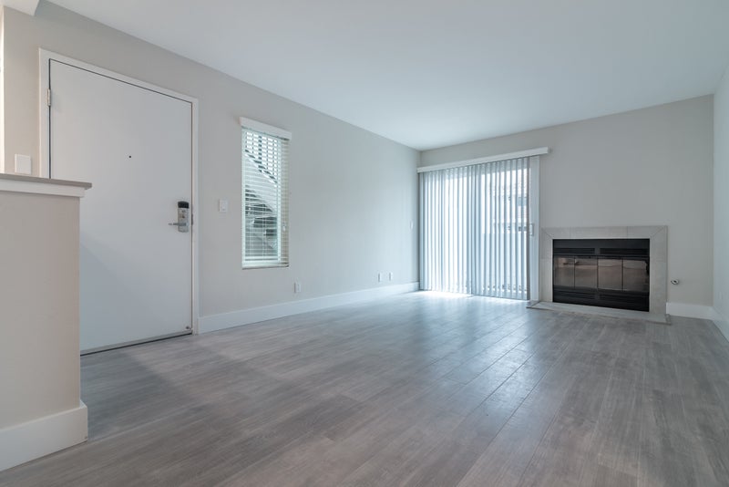 'Need roommate for luxury apt in Aliso Viejo' Room to Rent from SpareRoom