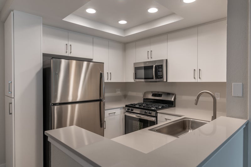 'Need roommate for luxury apt in Aliso Viejo' Room to Rent from SpareRoom