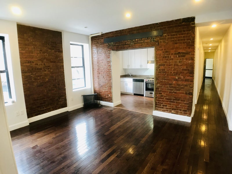 'Large affordable Harlem rooms 8 min to midtown' Room to Rent from