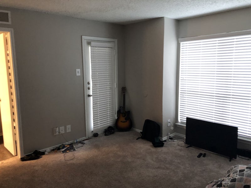 'One bed, one bath (out of two) for rent Garland Tx' Room to Rent from