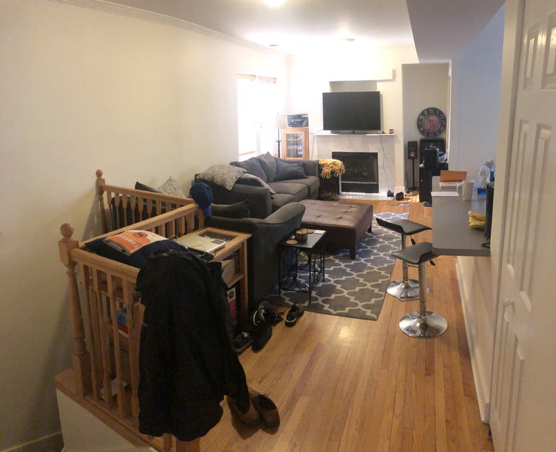 'Room for Rent in Lakeview Condo' Room to Rent from SpareRoom