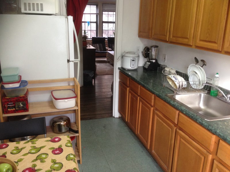 'Room renting in sunnyside queens' Room to Rent from SpareRoom