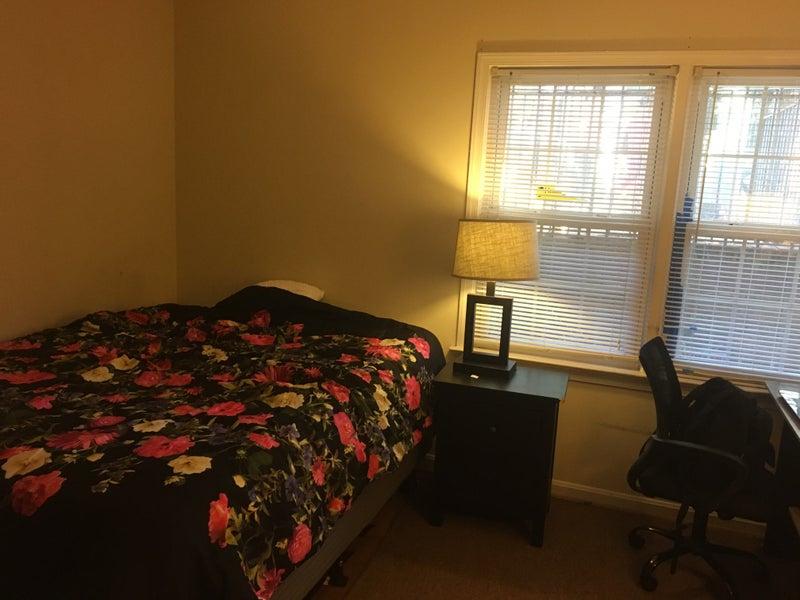 'Dupont. Room 1100' Room to Rent from SpareRoom