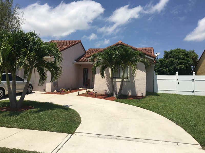 'Furnished rooms for rent.. Everything included. ' Room to Rent from