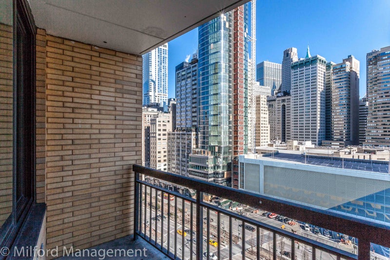 'Spacious Studio Apartment in Battery Park City' Room to Rent from