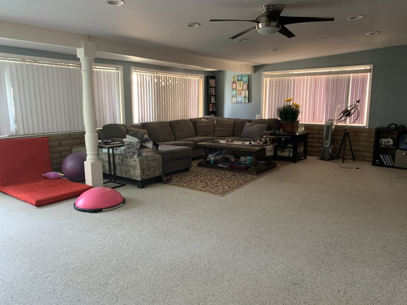 'Room for rent in a ranch style house with a pool' Room to Rent from