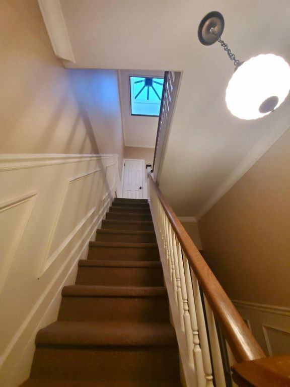'Large Modern 4 bedroom w/ access to Backyard ' Room to Rent from SpareRoom 'Large Modern 4 bedroom w/ access to Backyard ' Room to Rent from SpareRoom