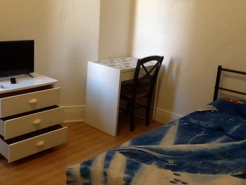 'Nice room ' Room to Rent from SpareRoom