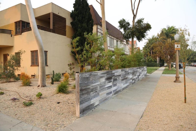 'Spacious 2floor apartment MidWilshire ' Room to Rent from SpareRoom