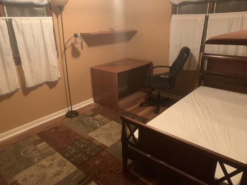 '120 sqft room for rent in Morris Plains home' Room to Rent from SpareRoom