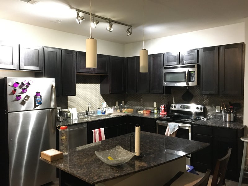 'ISO Roommate for 2B2B Near SMU' Room to Rent from SpareRoom