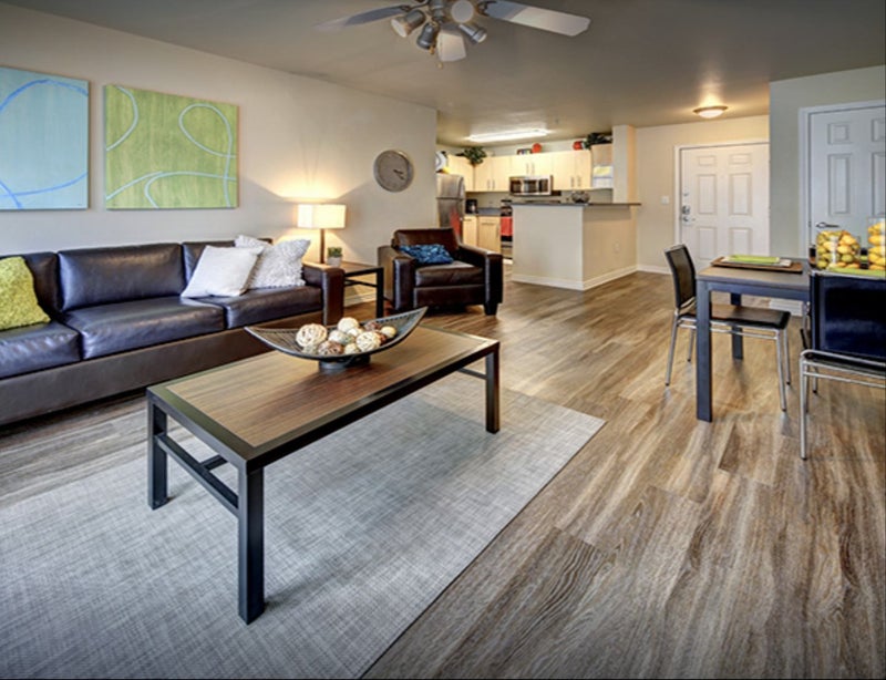 'Apartment room close to Fry Street in Denton' Room to Rent from SpareRoom