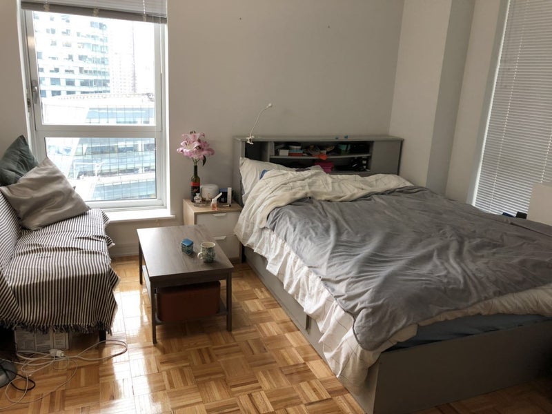 'LIC Luxury Apt Master Bed for Rent till July 31' Room to Rent from SpareRoom