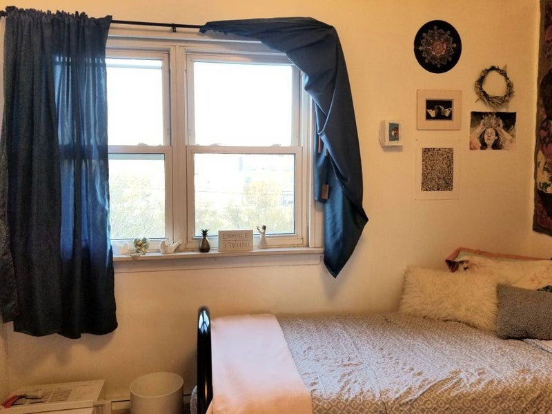 'Beautiful Room In Elmhurst ' Room to Rent from SpareRoom
