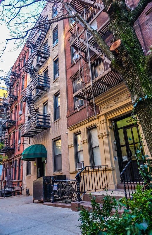 'Incredible location UES 83rd Street Spacious Apt' Room to Rent from