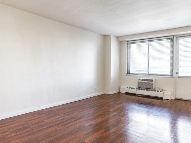 '1 Bedroom, 1 Bathroom Forest Hills Apartment' Room to Rent from SpareRoom