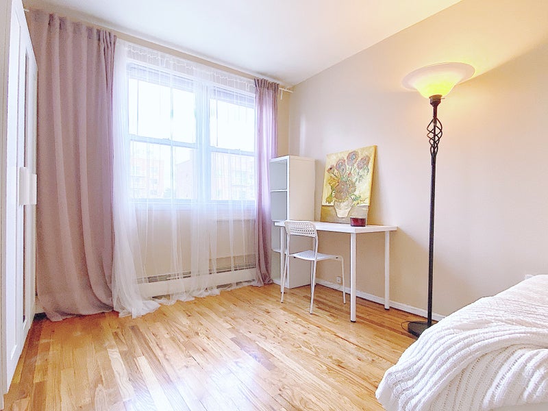 'Furnished room in Bensonhurst' Room to Rent from SpareRoom