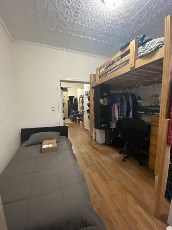 'Shared spot near Washington Sq. Park!' Room to Rent from SpareRoom